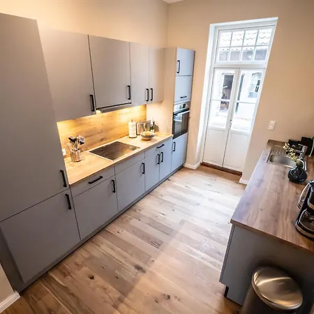 4 - Saniertes Im Dankmalschutz - Nur Kurze Zeit Verfuegbar Apartman