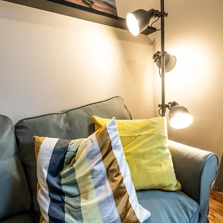4 - Saniertes Im Dankmalschutz - Nur Kurze Zeit Verfuegbar Apartment *